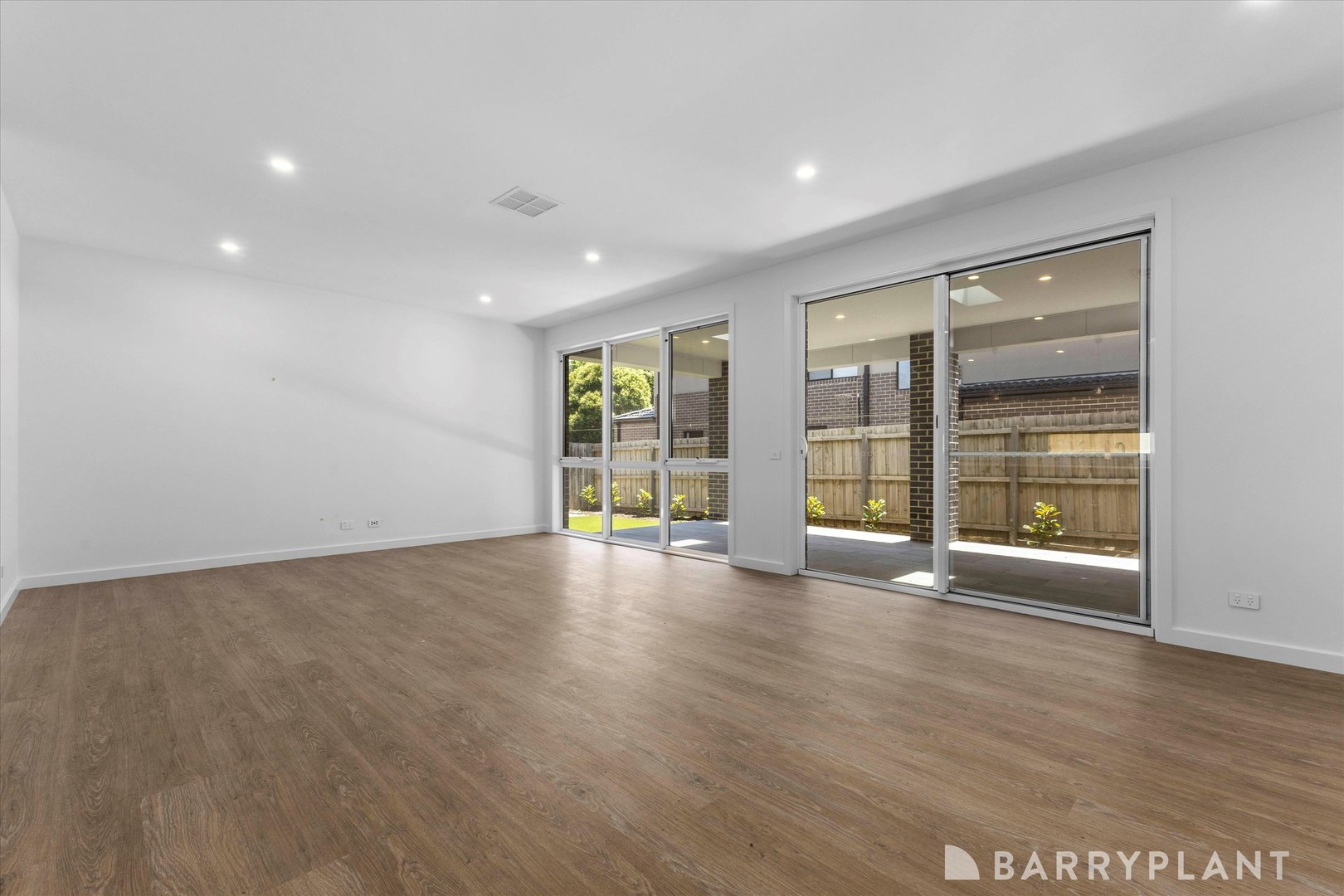 22 Hampshire Road, Forest Hill, VIC 3131, Forest Hill - Thumbnail 3