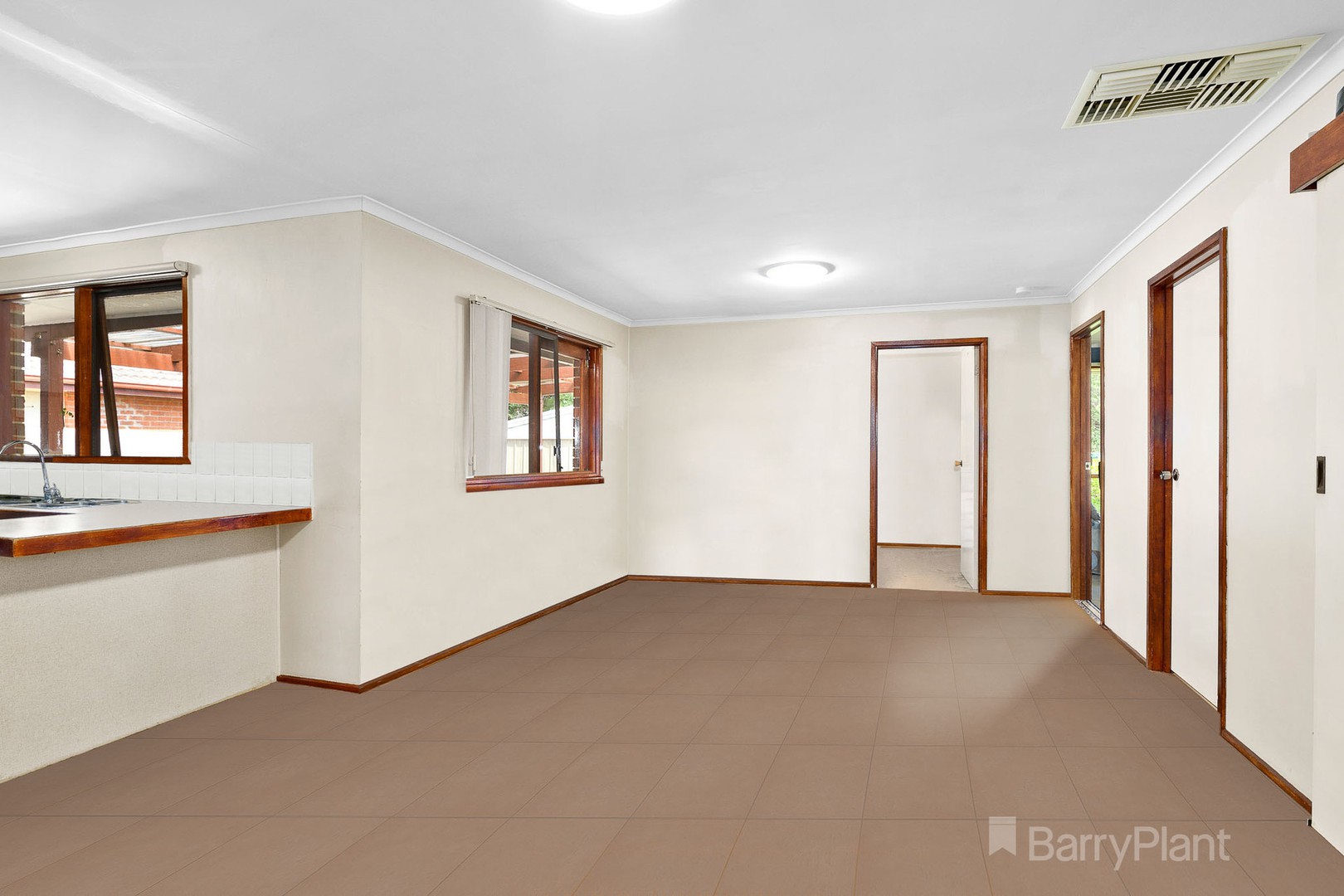 22 Heatherlea Crescent, Narre Warren, VIC 3805, Narre Warren - Thumbnail 3