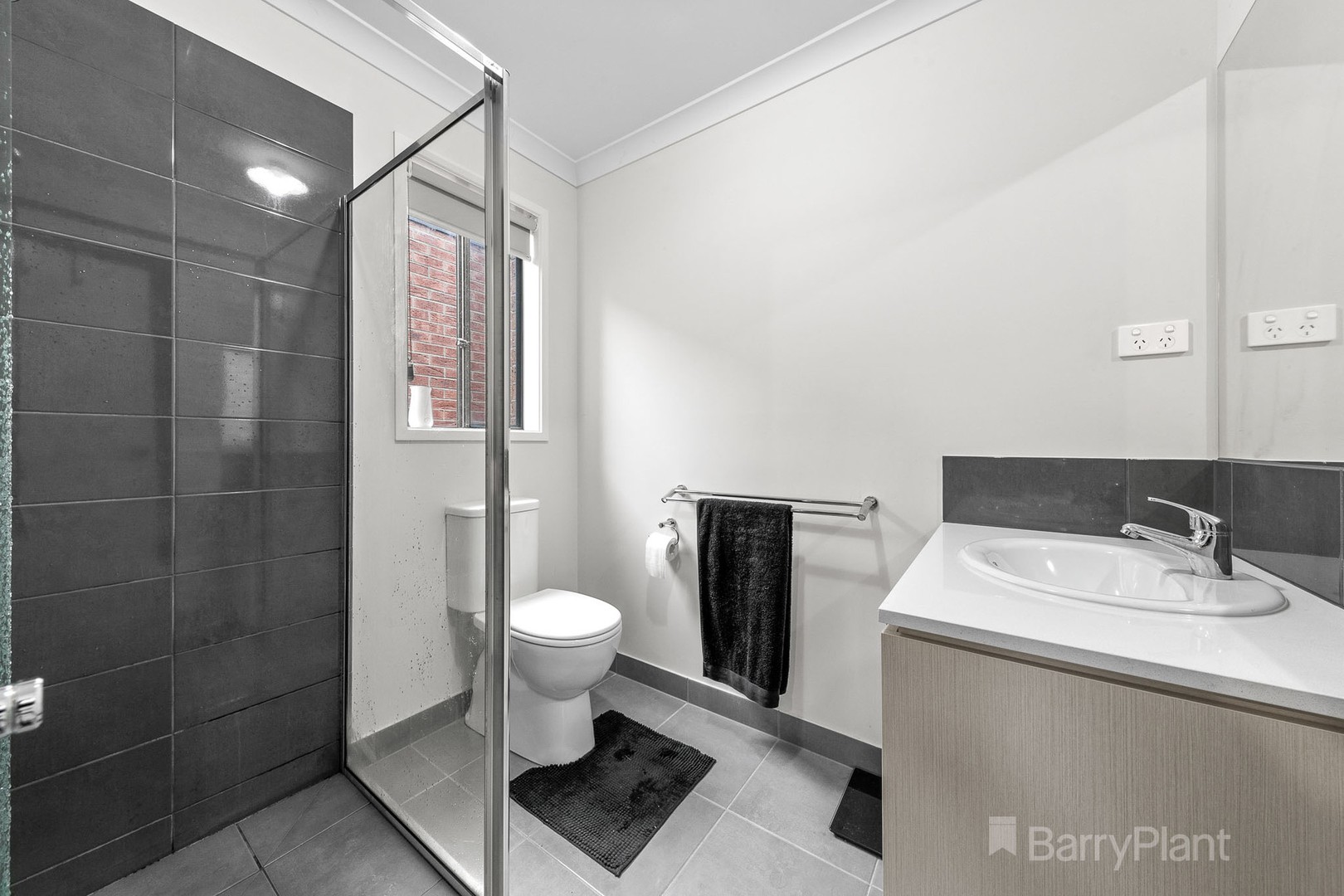 22 Hekela Street, Clyde North, VIC 3978, Clyde North - Thumbnail 3