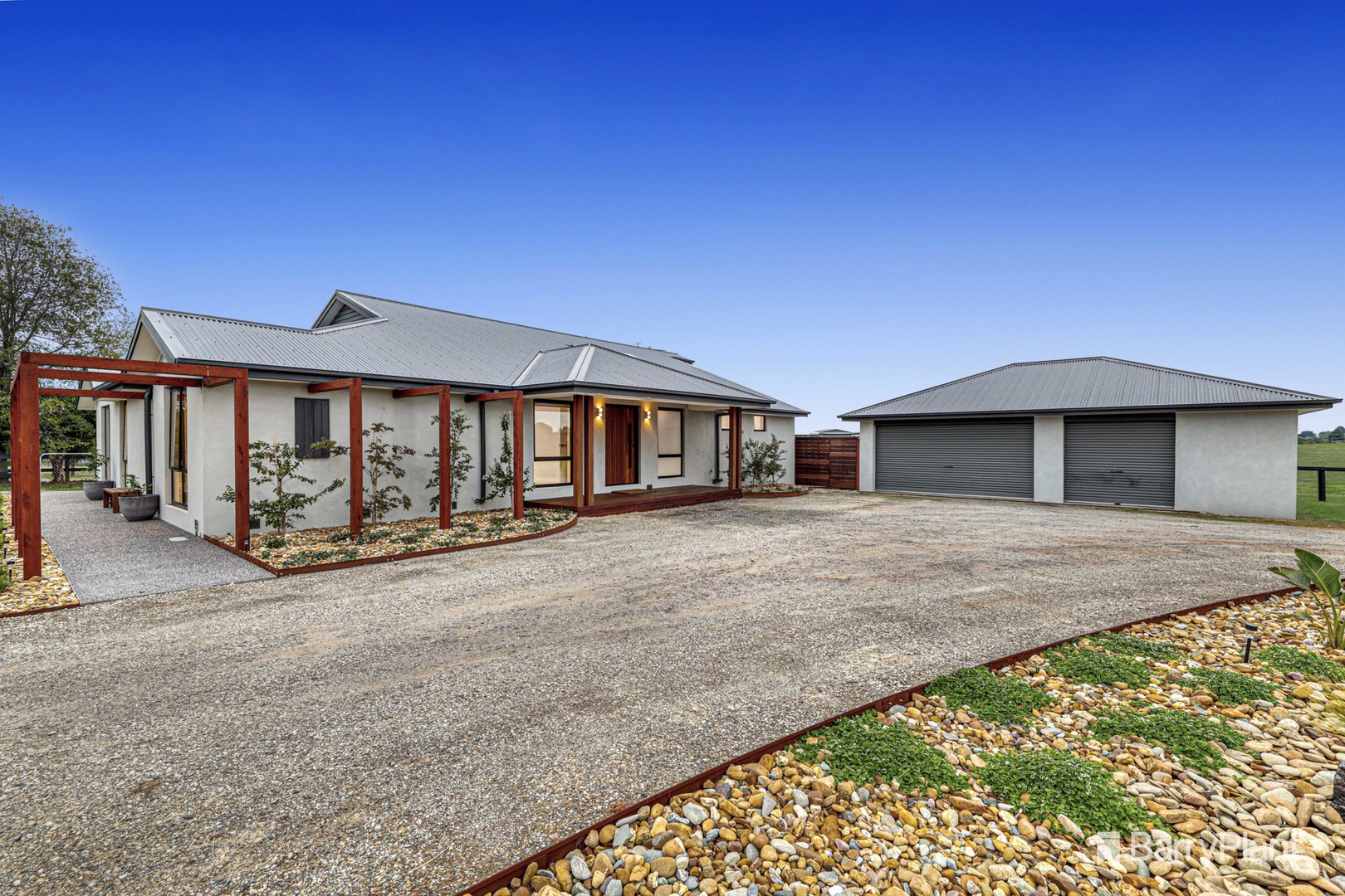 22 Henderson Road, Yarra Glen, VIC 3775, Yarra Glen - Thumbnail 2
