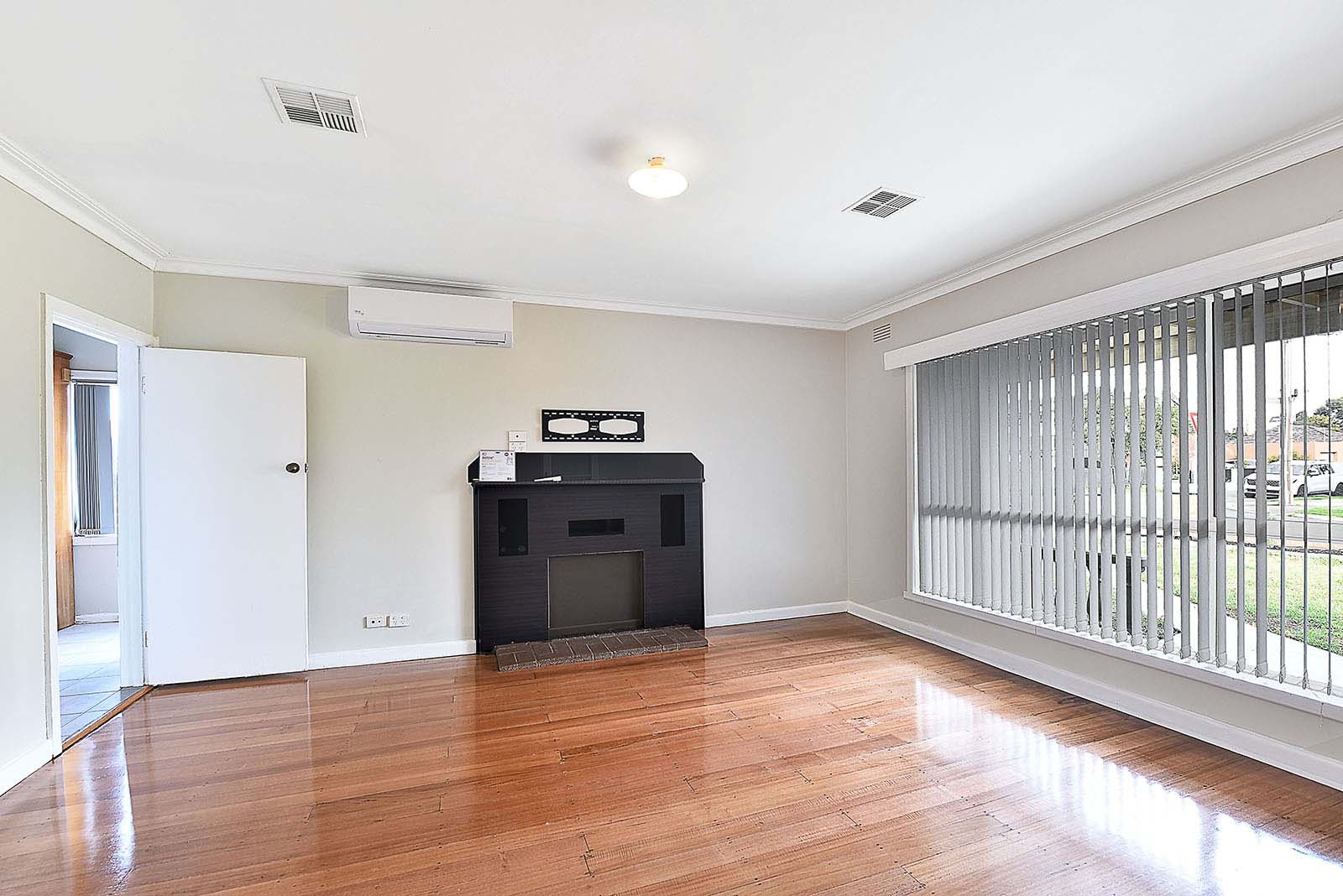 22 Henry St, Keilor East, VIC 3033 - Thumbnail 2 - 07/09/2026
