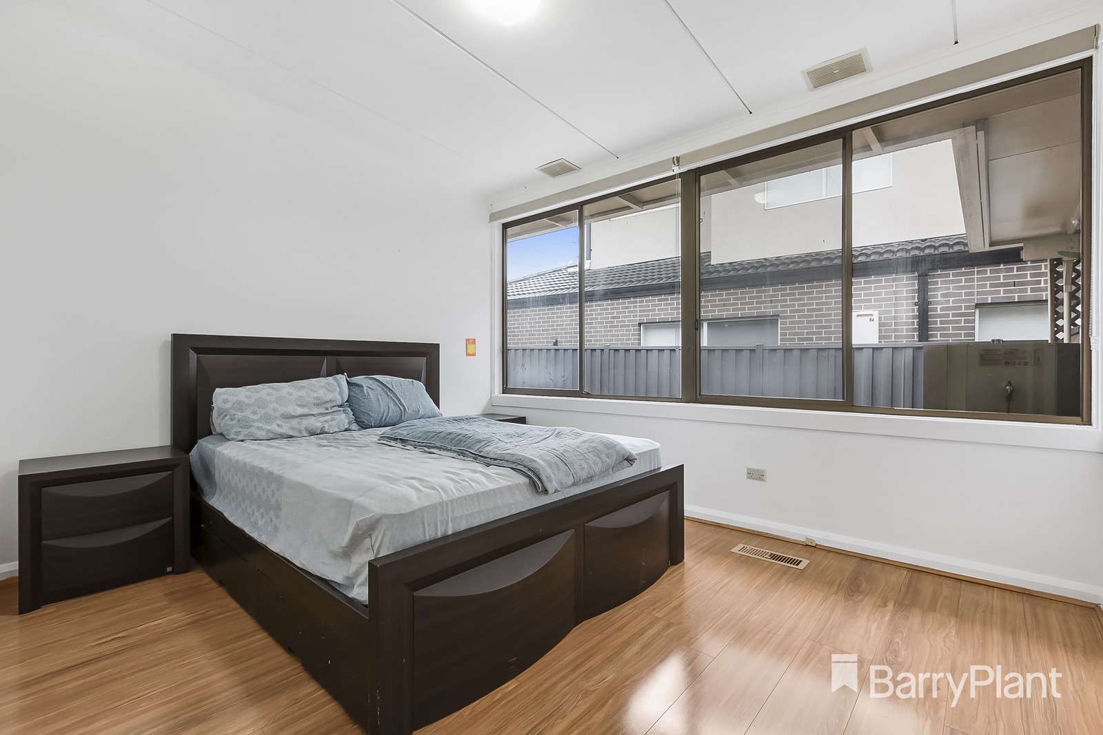 22 Johnson Drive, Glen Waverley, VIC 3150, Glen Waverley - Thumbnail 2