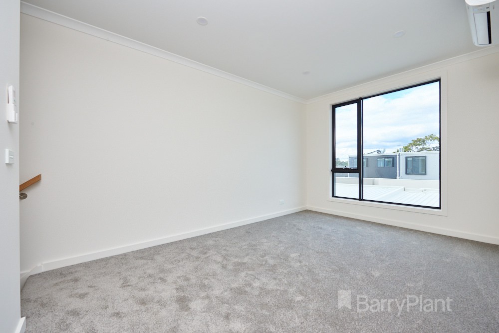 22 Karrabina Avenue, Doveton, VIC 3177, Doveton - Thumbnail 5