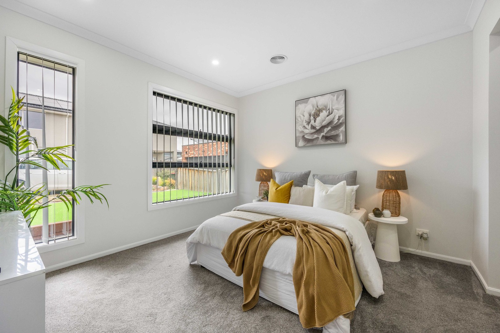 22 Lipizzan Crescent, Taylors Lakes, VIC 3038 - Thumbnail 2 - 28/01/2026