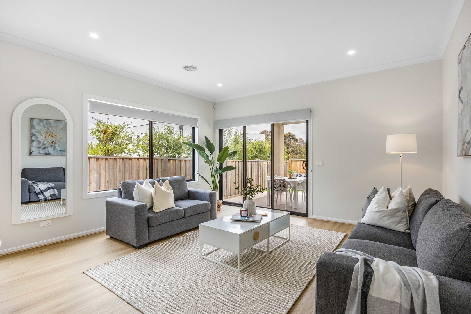 22 Lipizzan Crescent, Taylors Lakes, VIC 3038 - Thumbnail 2 - 28/01/2026