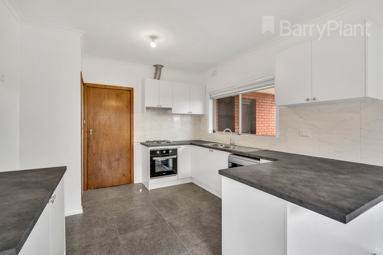 22 Lockton Avenue, Reservoir, VIC 3073, Reservoir - Thumbnail 3