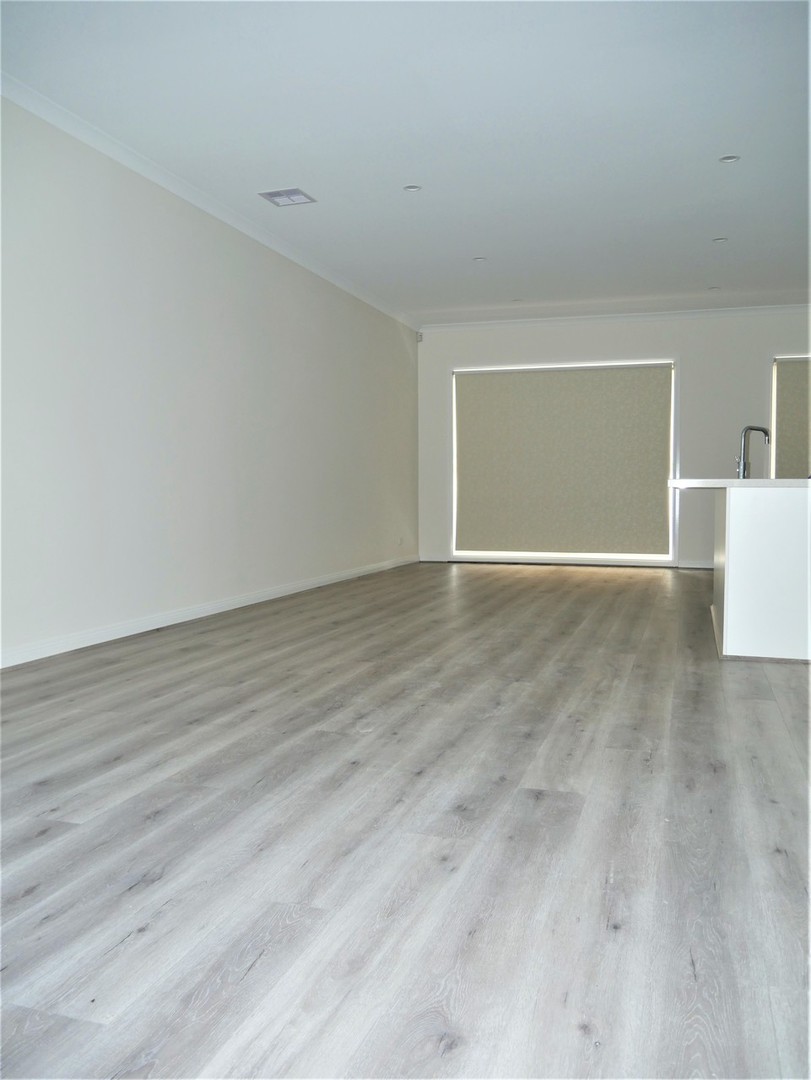22 Mavi Avenue, Melton, VIC 3337 - Thumbnail 2 - 14/10/2021