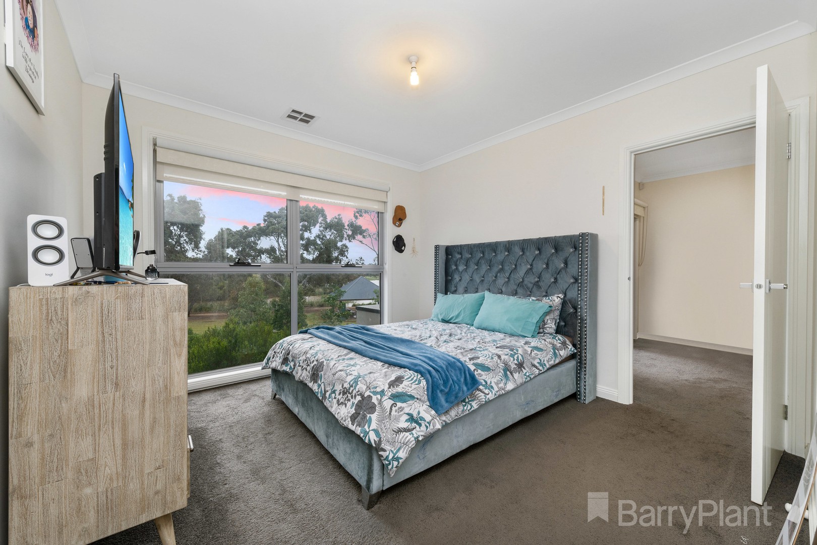 22 Mavi Avenue, Melton, VIC 3337, Melton - Thumbnail 3