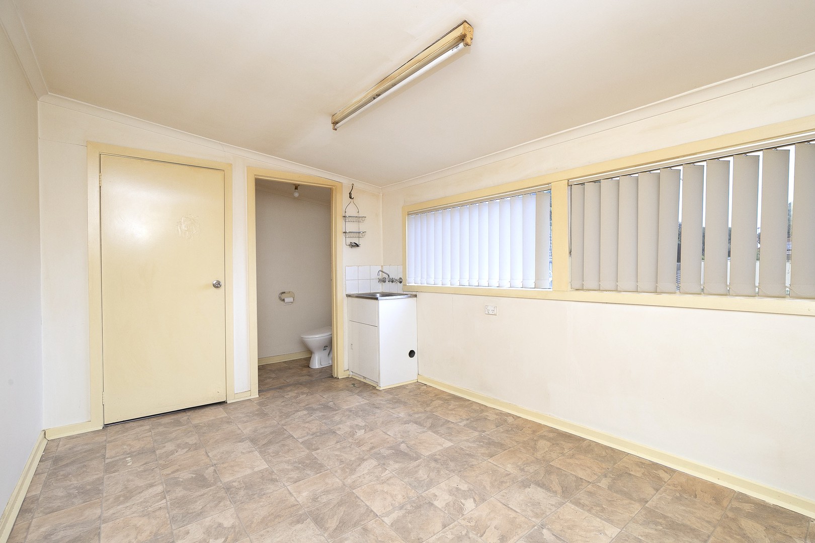 22 McArthur Avenue, St Albans, VIC 3021, St Albans - Thumbnail 6