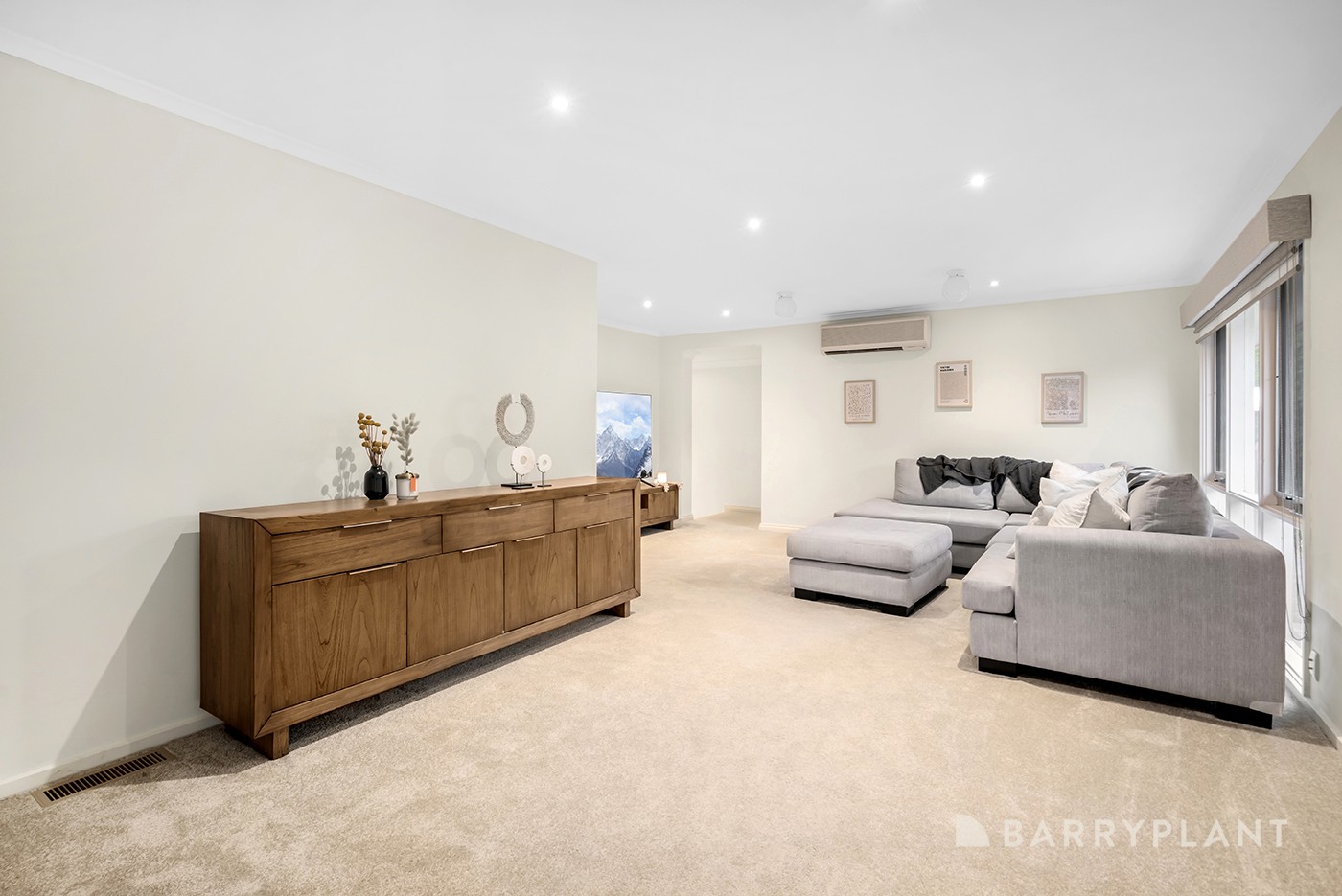 22 Meadowgate Drive, Chirnside Park, VIC 3116, Chirnside Park - Thumbnail 2