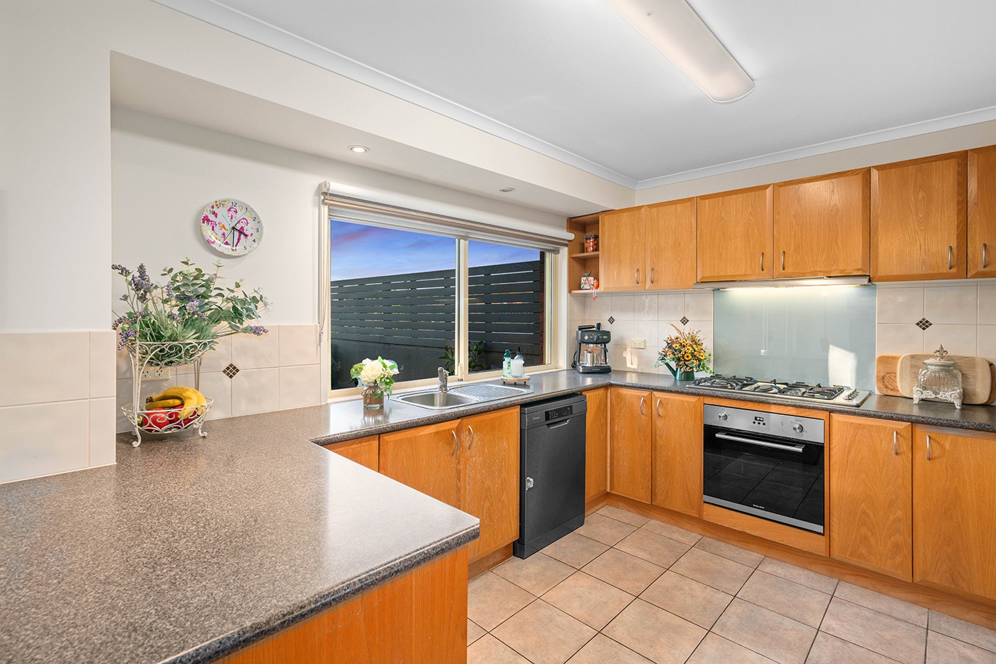 22 Meadowgate Drive, Chirnside Park, VIC 3116, Chirnside Park - Thumbnail 5