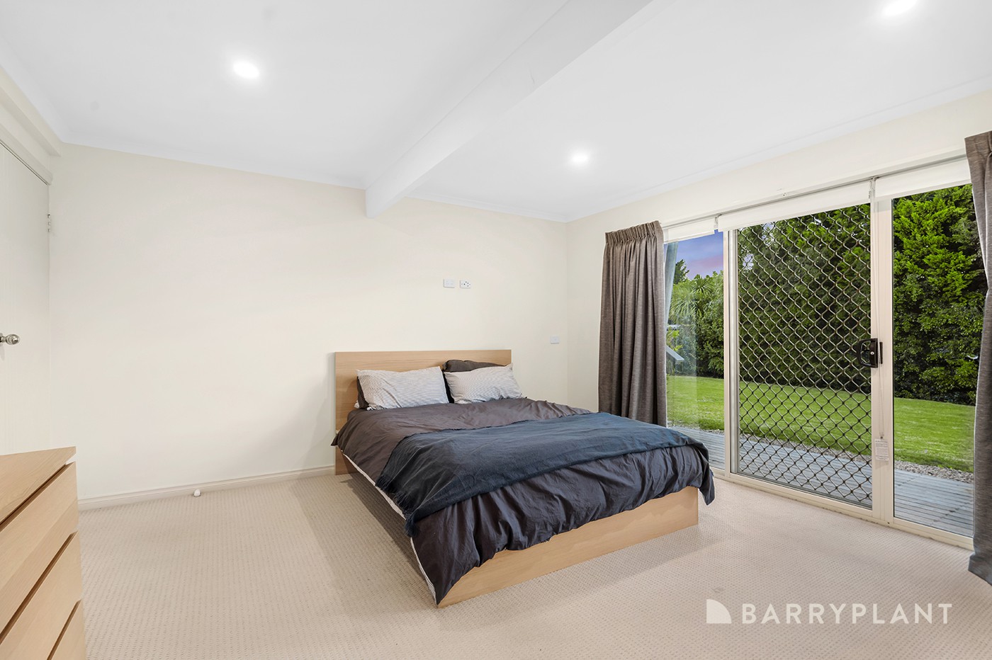 22 Meadowgate Drive, Chirnside Park, VIC 3116, Chirnside Park - Thumbnail 8
