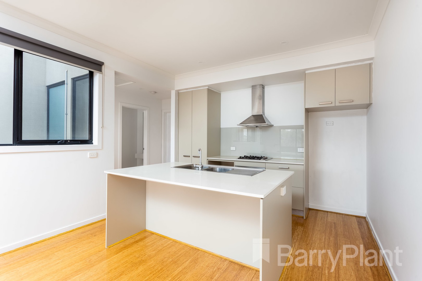 22 Middleton Drive, Point Cook, VIC 3030, Point Cook - Thumbnail 3