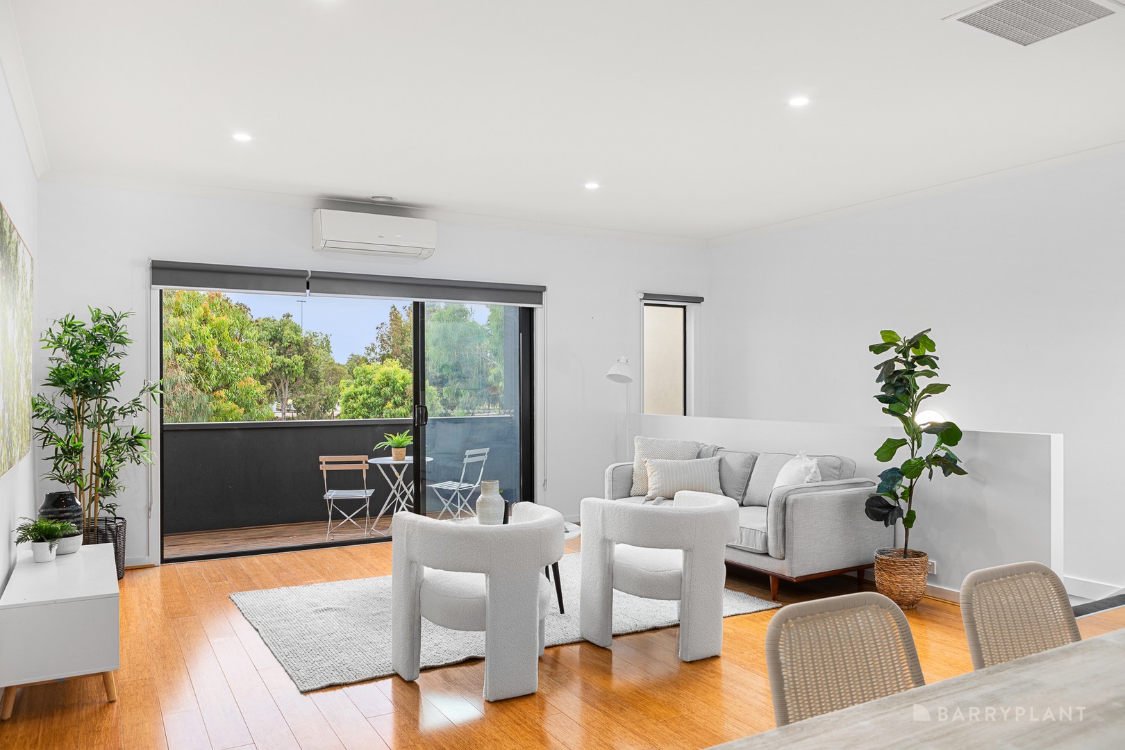 22 Middleton Drive, Point Cook, VIC 3030, Point Cook - Thumbnail 3