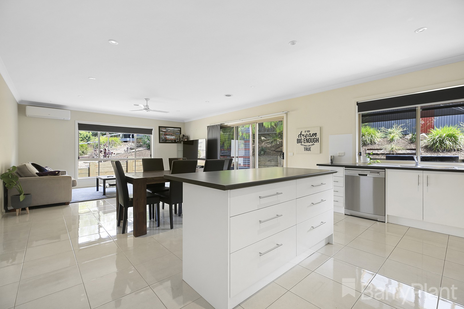 22 Monica Drive, Drouin, VIC 3818, Drouin - Thumbnail 2