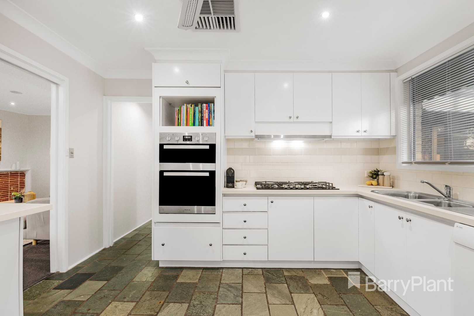 22 Moreton CrescentBundoora, VIC 3083, Bundoora - Thumbnail 3