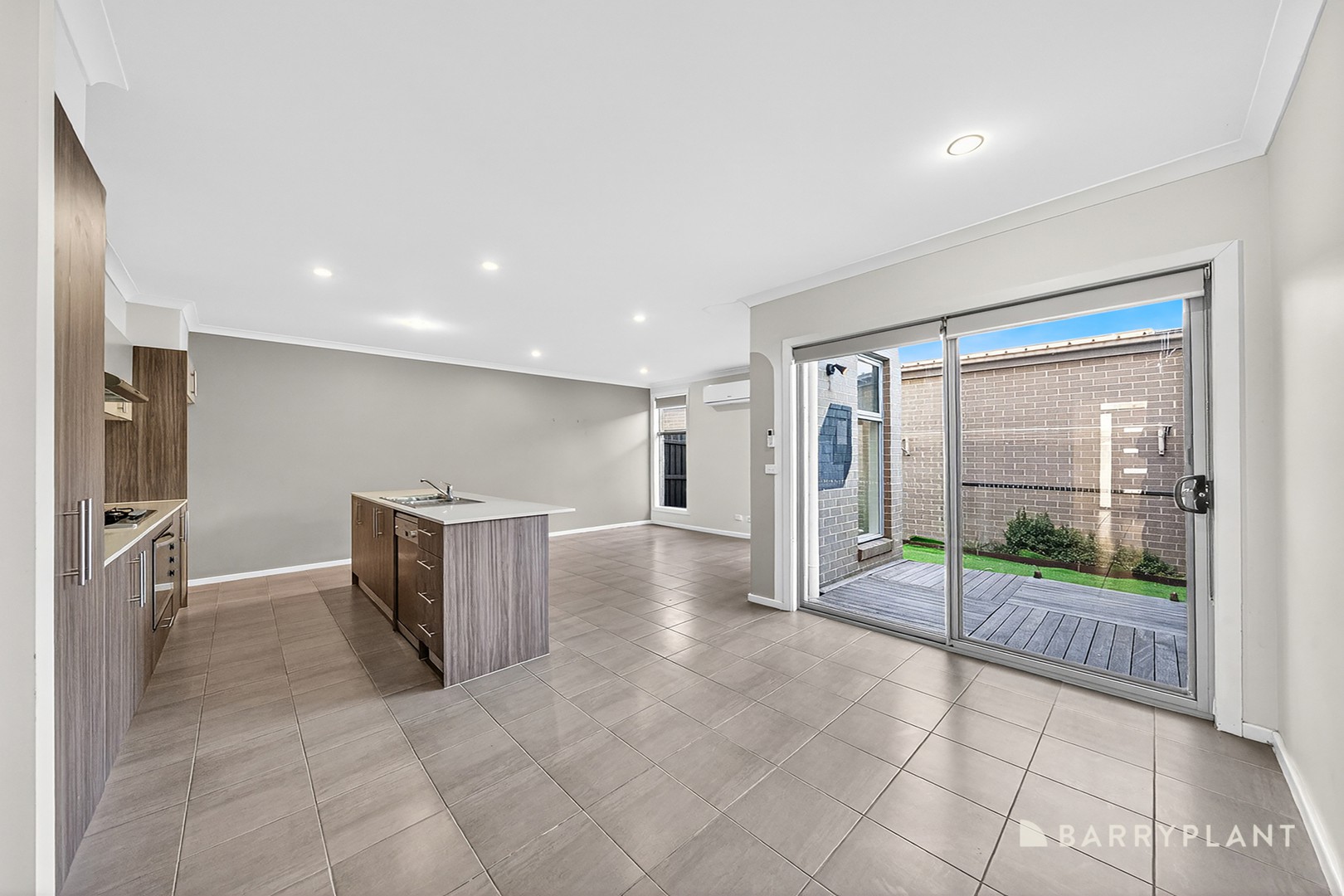 22 Nest Place, Point Cook, VIC 3030, Point Cook - Thumbnail 3