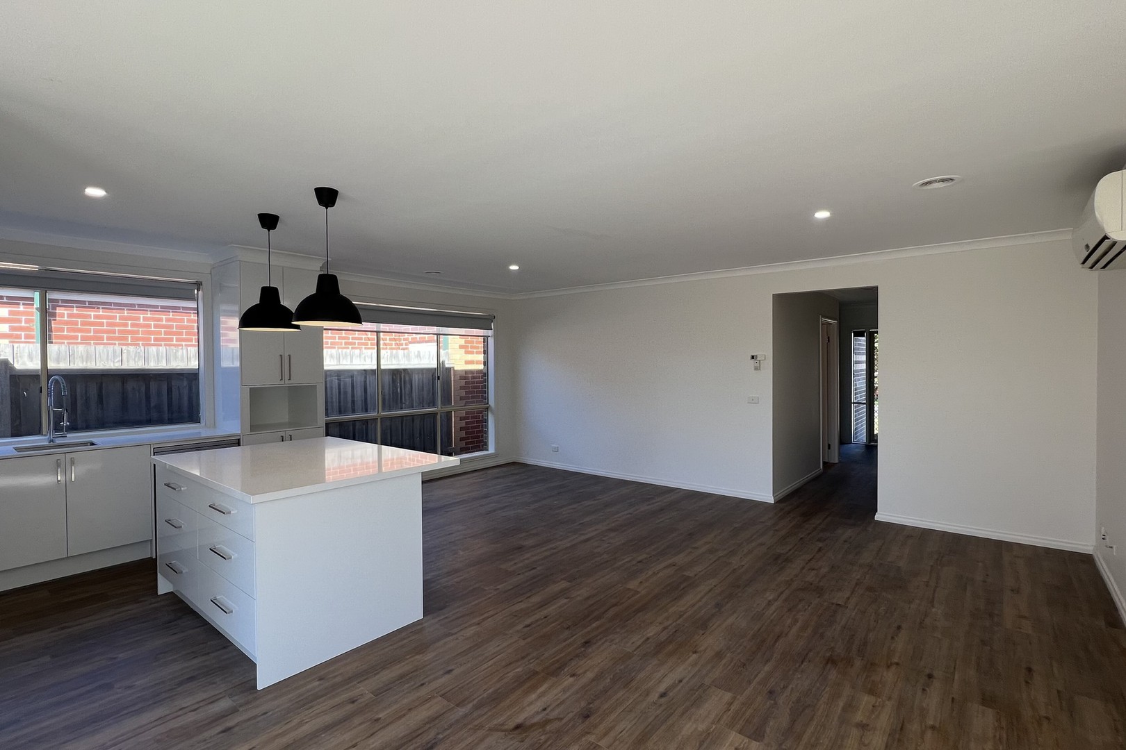 22 Newcombe Drive, St Albans, VIC 3021, St Albans - Thumbnail 4