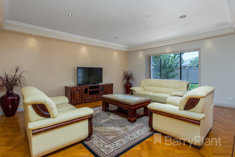 22 Palmer Avenue, Point Cook, VIC 3030, Point Cook - Thumbnail 5