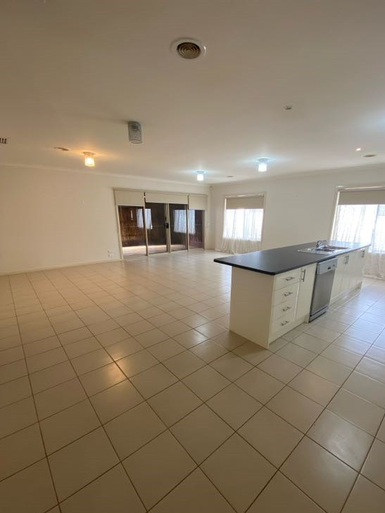 22 Pamela Court, Wallan, VIC 3756, Wallan - Thumbnail 4