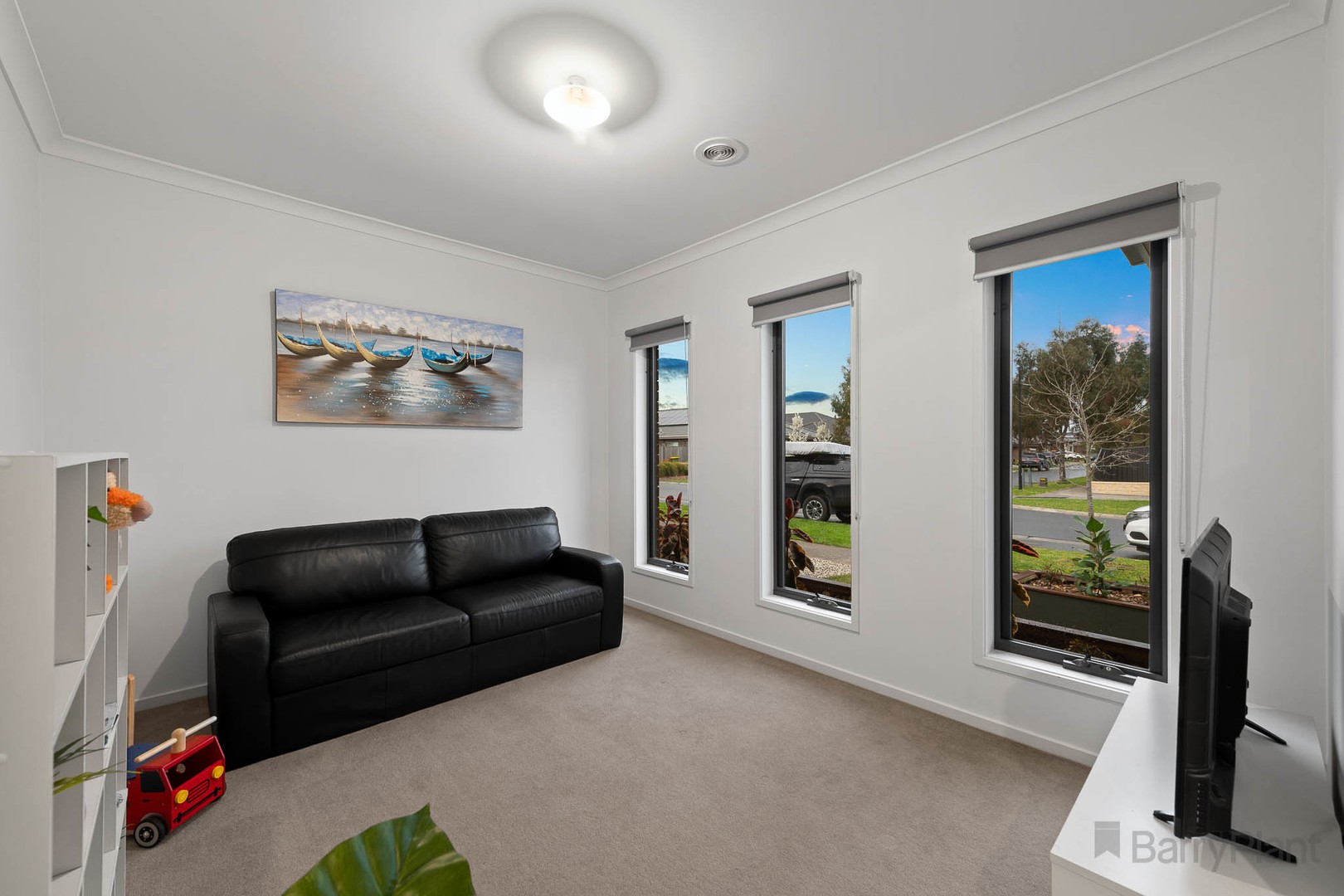 22 Park Central Avenue, Officer, VIC 3809, Officer - Thumbnail 2