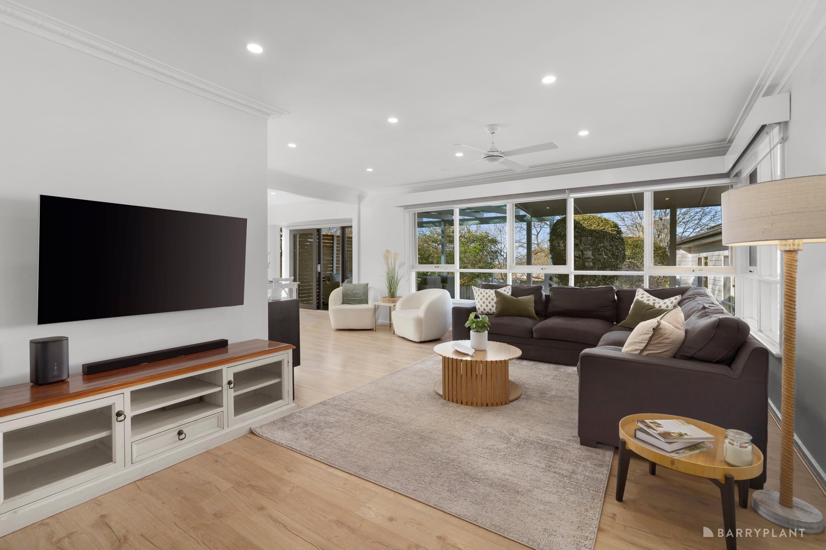22 Pinewood Avenue, Ringwood East, VIC 3135, Ringwood East - Thumbnail 2