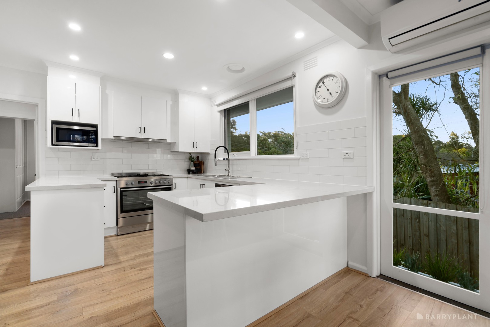 22 Pinewood Avenue, Ringwood East, VIC 3135, Ringwood East - Thumbnail 3