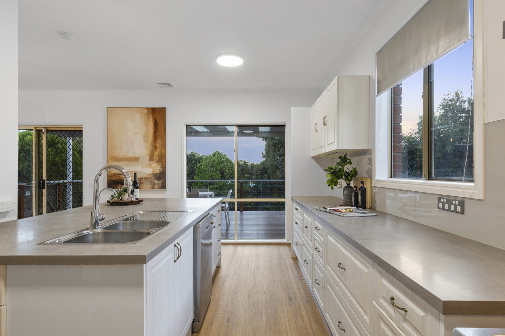 22 Queens Parade, Hillside, VIC 3037, Hillside - Thumbnail 8