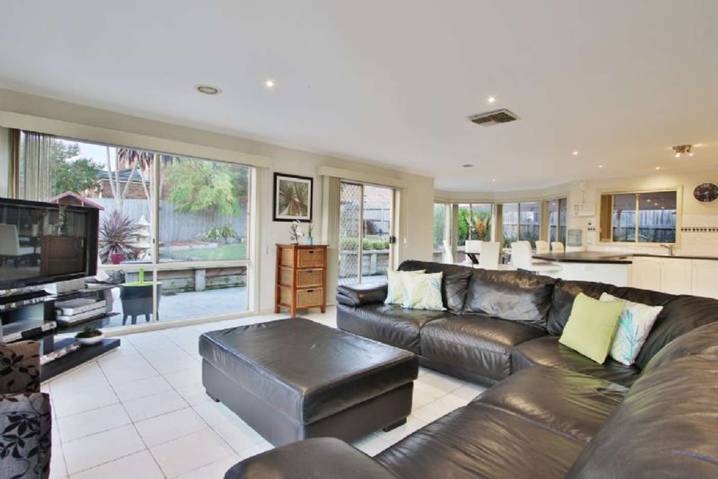 22 Regency Rise, Chirnside Park, VIC 3116, Chirnside Park - Thumbnail 5