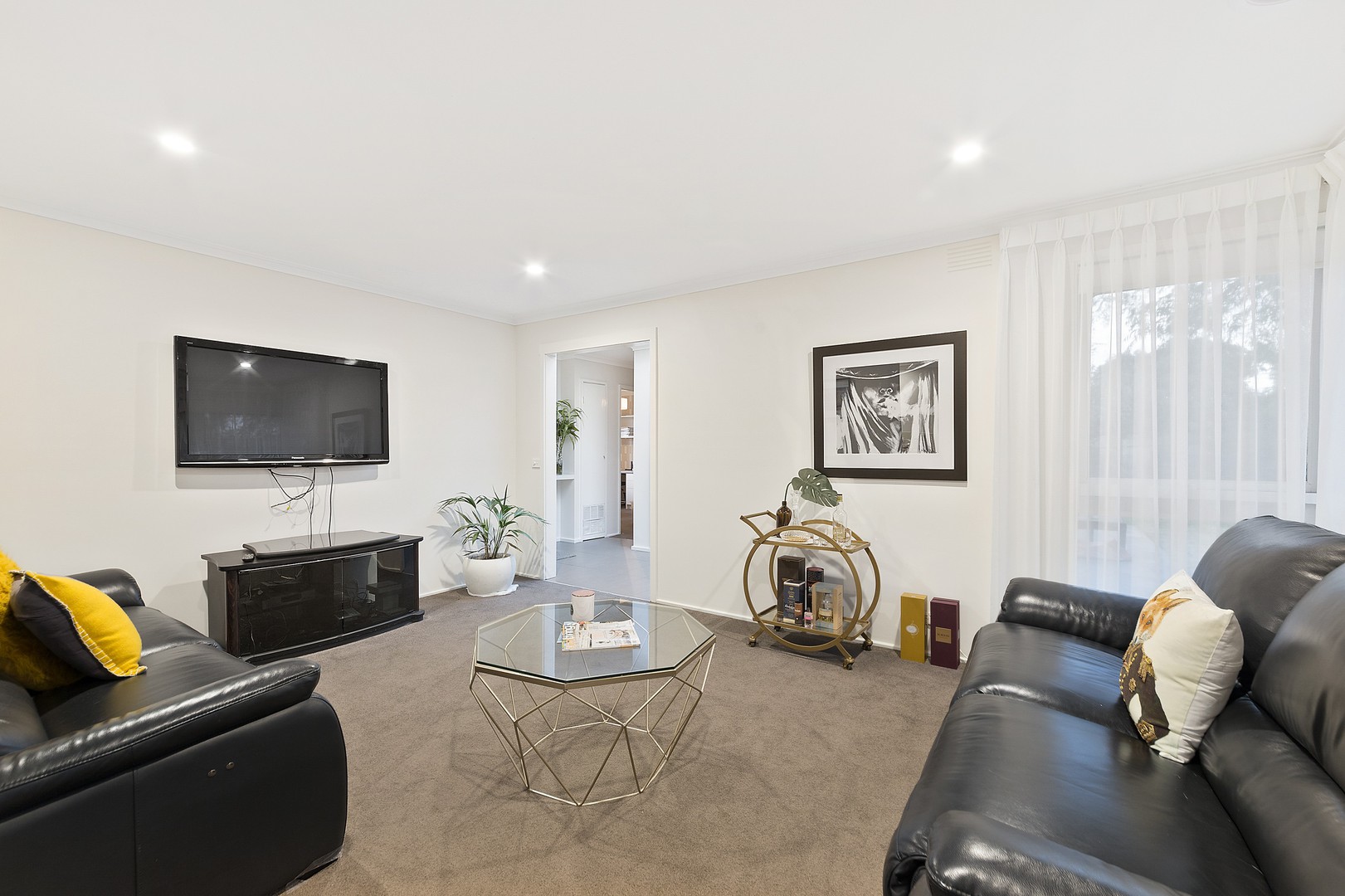 22 Rolloway Rise, Chirnside Park, VIC 3116, Chirnside Park - Thumbnail 2