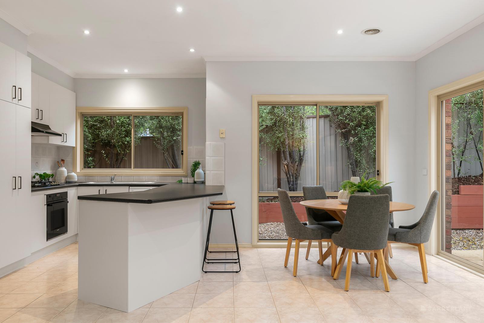 22 Saxon Street, Doncaster, VIC 3108, Doncaster - Thumbnail 2