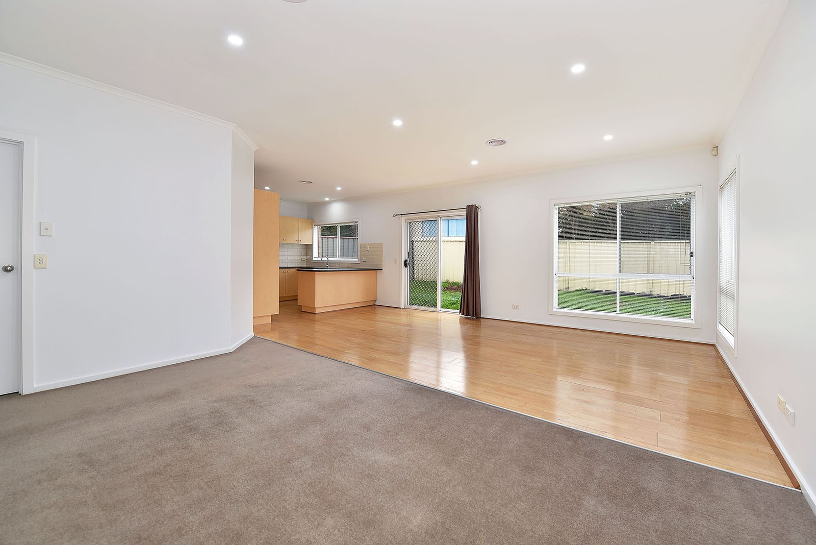 22 Seggan Circle, Gowanbrae, VIC 3043, Gowanbrae - Thumbnail 2