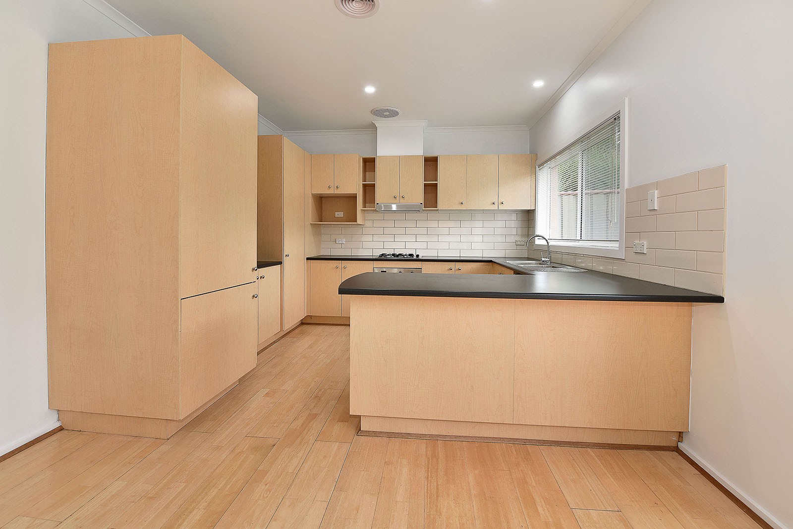 22 Seggan Circle, Gowanbrae, VIC 3043, Gowanbrae - Thumbnail 3
