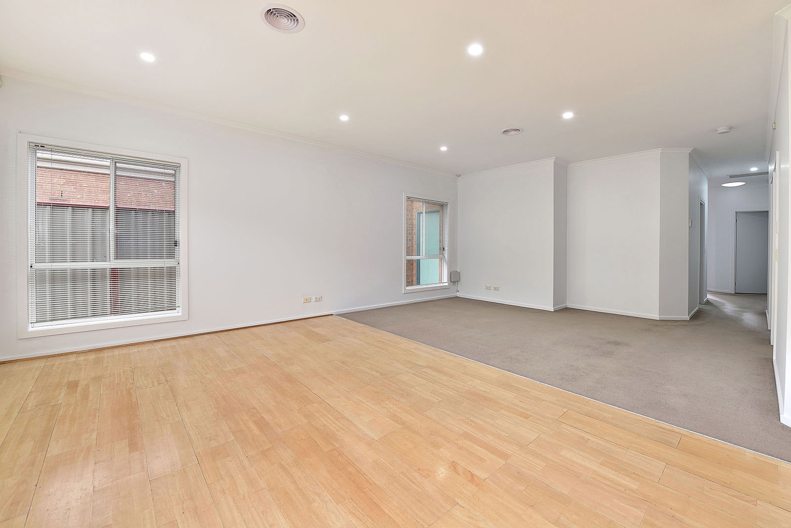 22 Seggan Circle, Gowanbrae, VIC 3043, Gowanbrae - Thumbnail 4