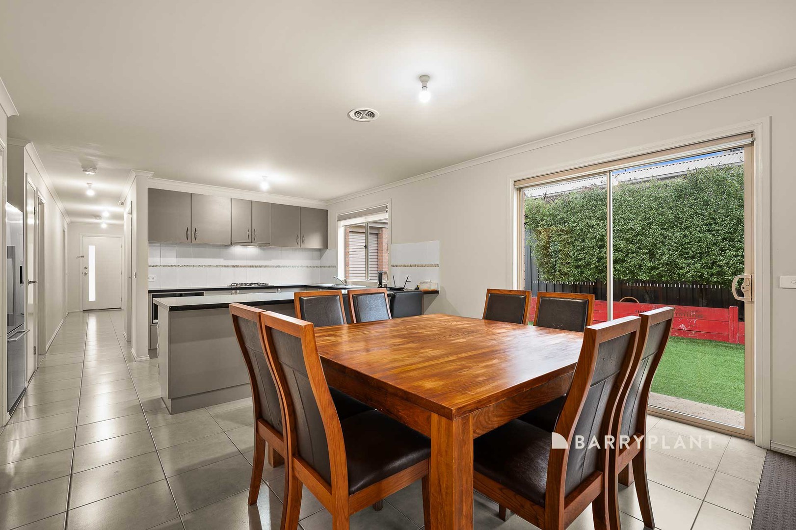 22 Sienna Way, Pakenham, VIC 3810, Pakenham - Thumbnail 2