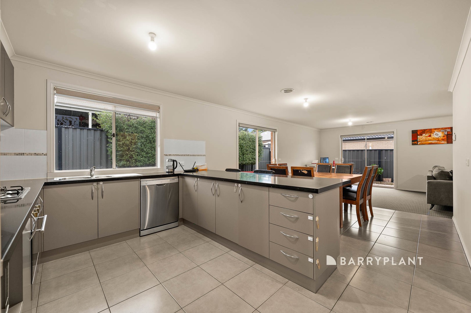 22 Sienna Way, Pakenham, VIC 3810, Pakenham - Thumbnail 5