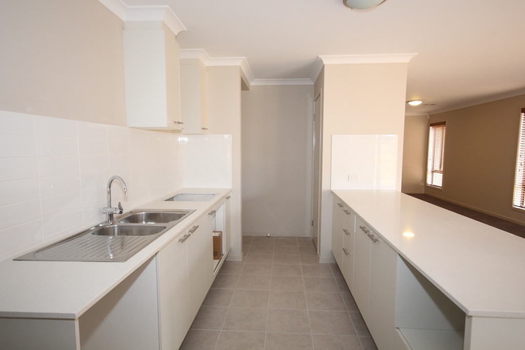 22 Sirrom Crescent, Armstrong Creek, VIC 3217, Armstrong Creek - Thumbnail 5