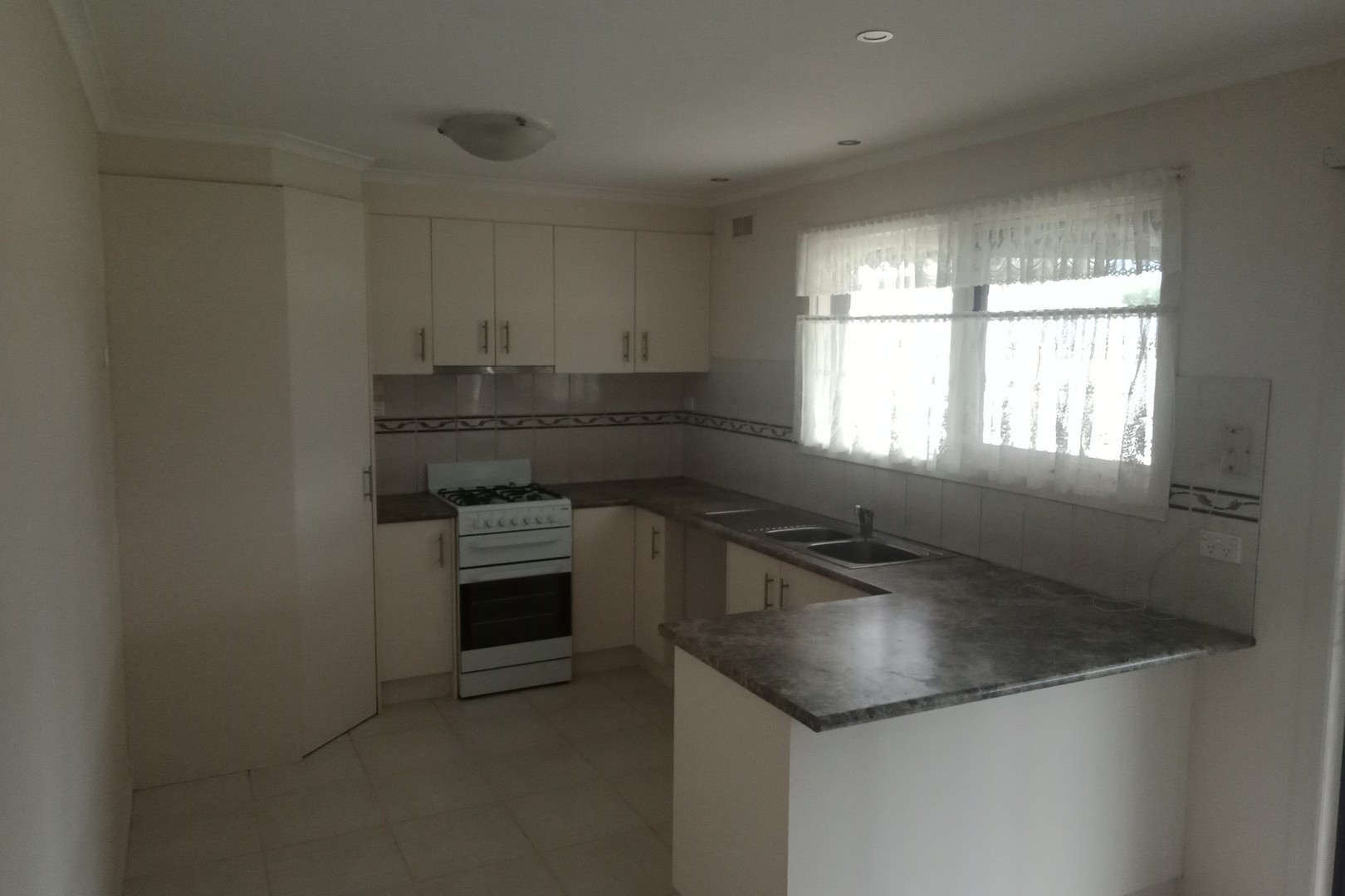 22 Stockton Street, Craigieburn, VIC 3064, Craigieburn - Thumbnail 3