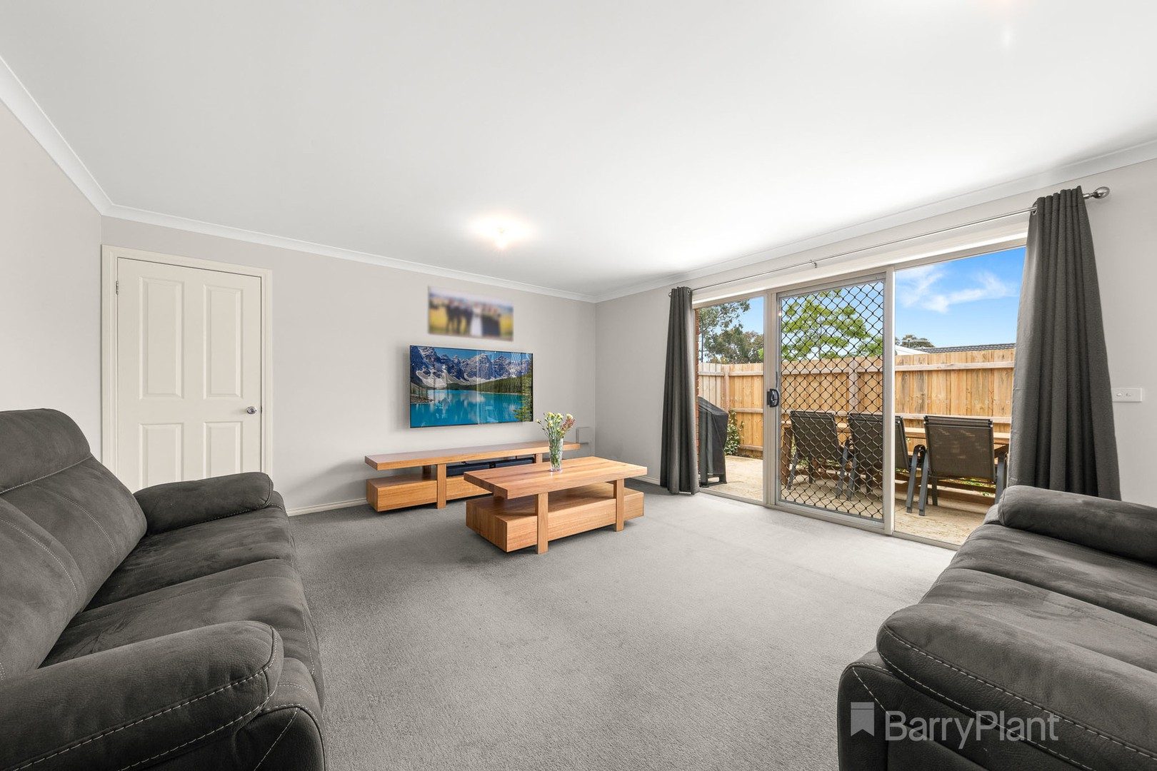 22 Sunbird Avenue, Cranbourne, VIC 3977, Cranbourne - Thumbnail 3