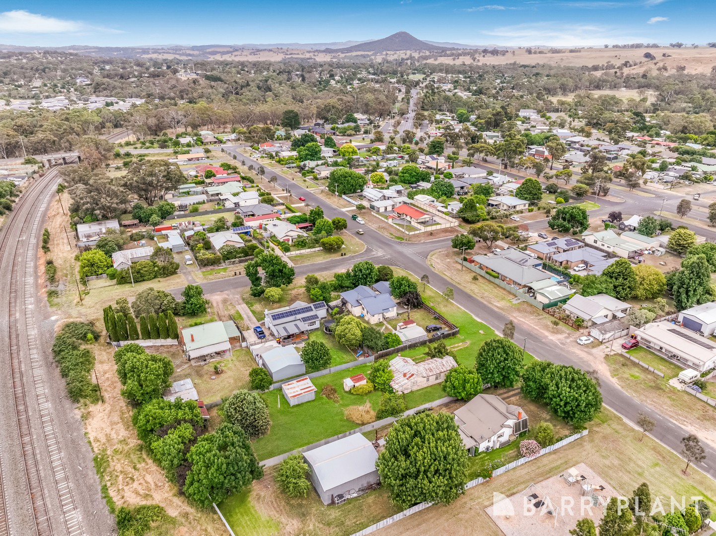 22 Sutherland Street, Broadford, VIC 3658, Broadford - Thumbnail 6