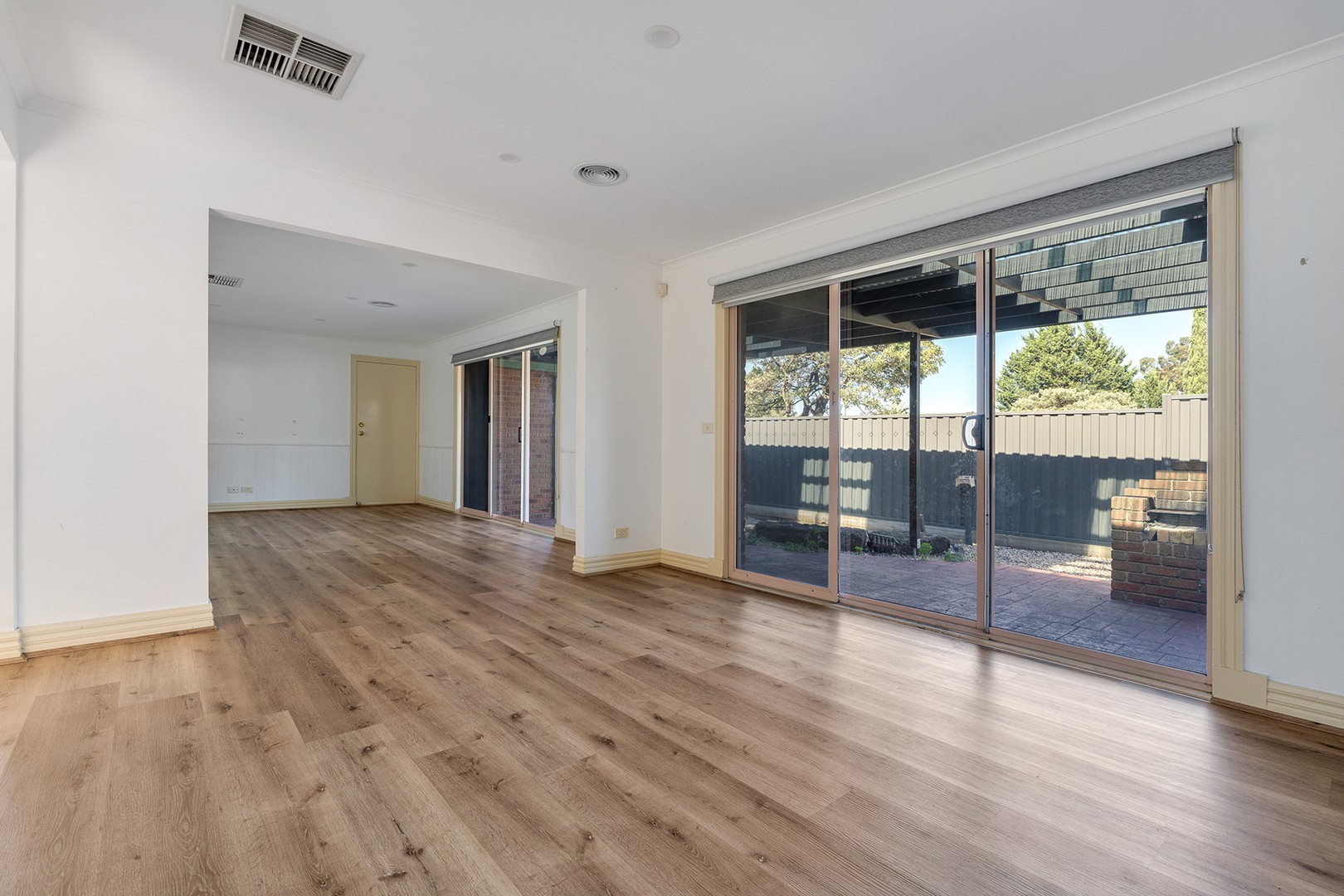 22 Sutherland Way, Roxburgh Park, VIC 3064, Roxburgh Park - Thumbnail 5