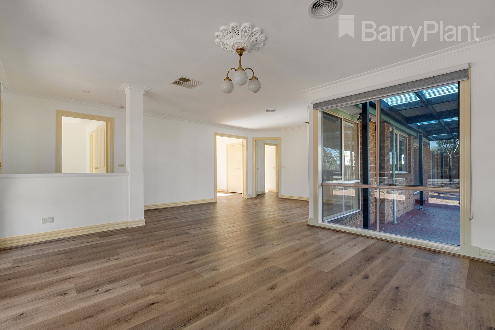 22 Sutherland Way, Roxburgh Park, VIC 3064, Roxburgh Park - Thumbnail 6