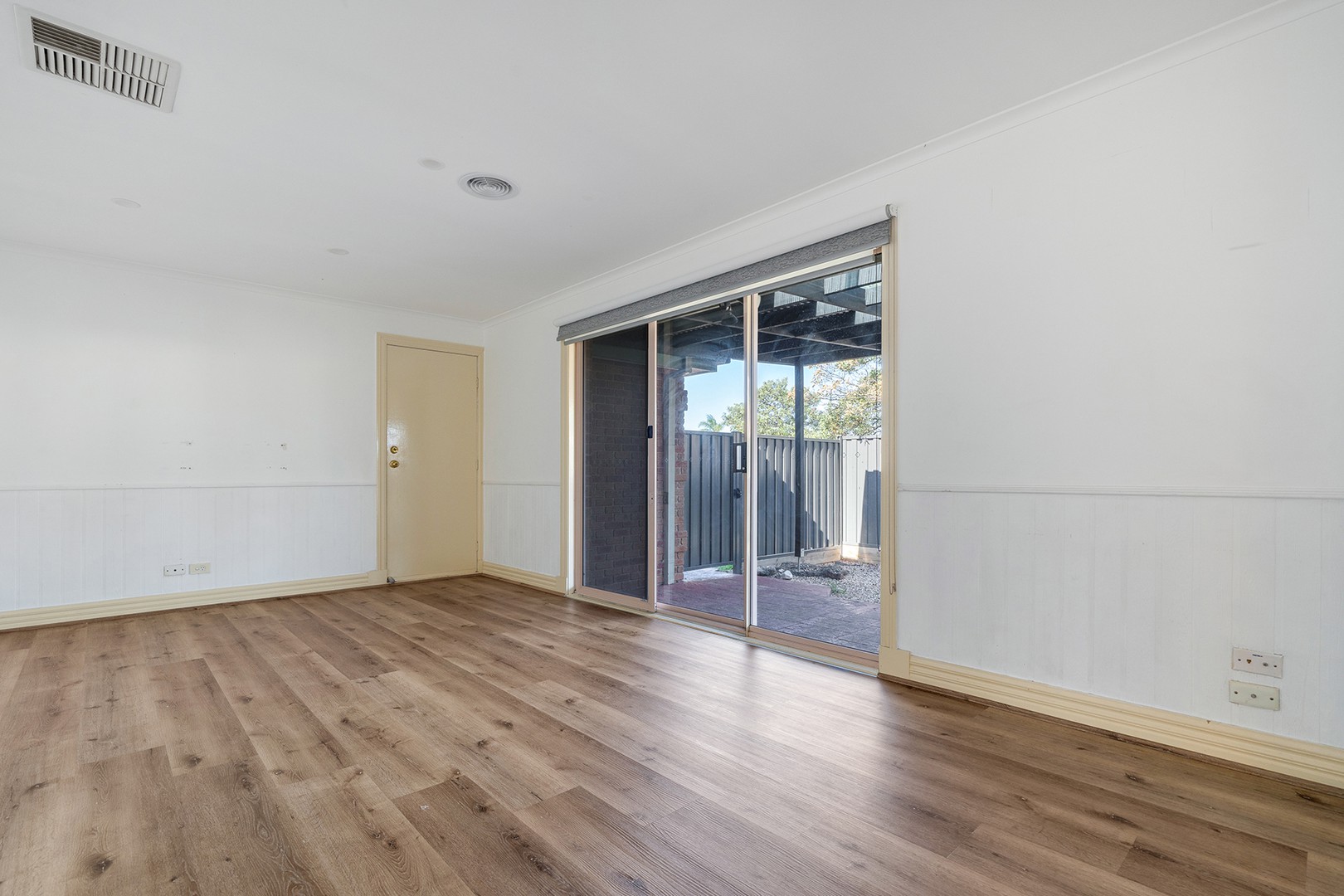 22 Sutherland Way, Roxburgh Park, VIC 3064, Roxburgh Park - Thumbnail 7