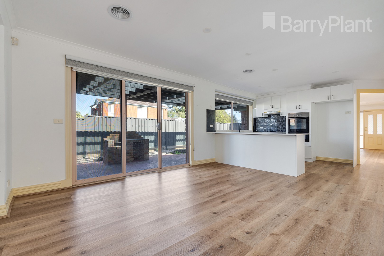 22 Sutherland Way, Roxburgh Park, VIC 3064, Roxburgh Park - Thumbnail 7