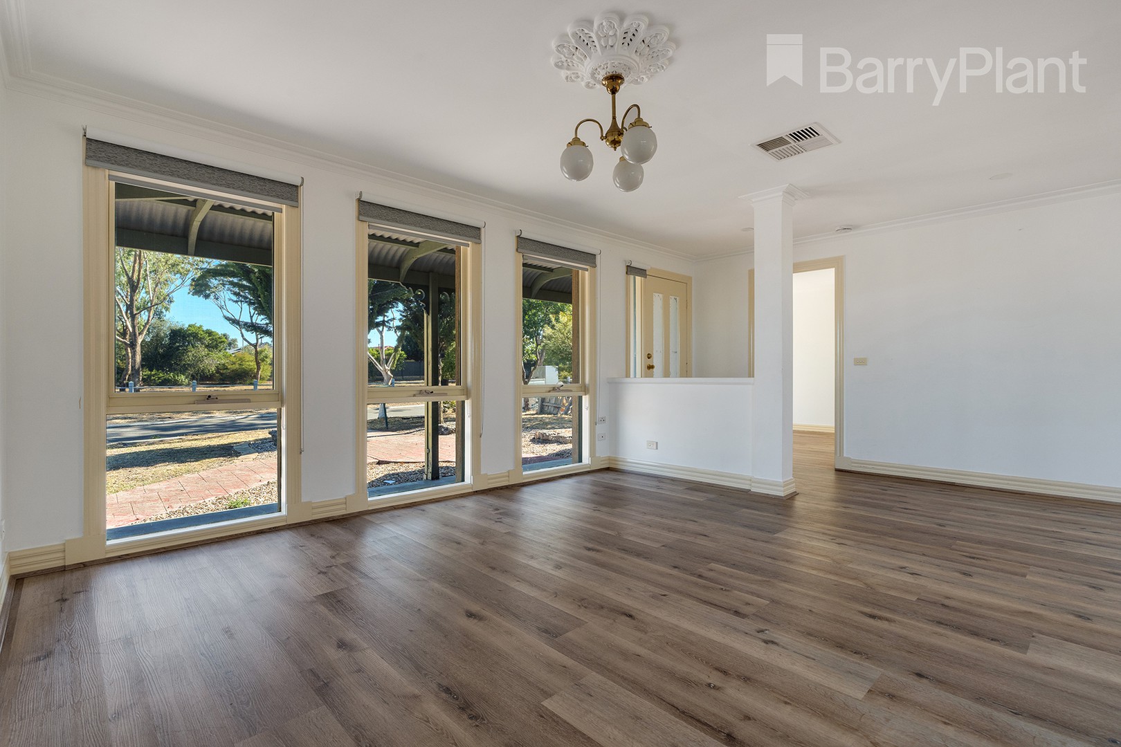 22 Sutherland Way, Roxburgh Park, VIC 3064, Roxburgh Park - Thumbnail 8
