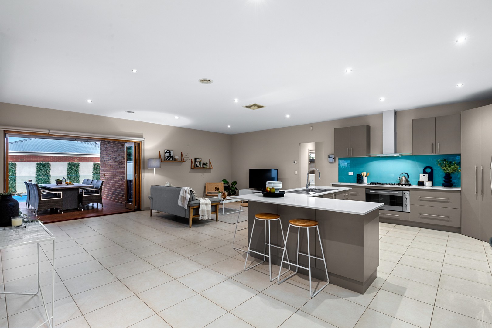 22 Swanston Court, Taylors Hill, VIC 3037, Taylors Hill - Thumbnail 4