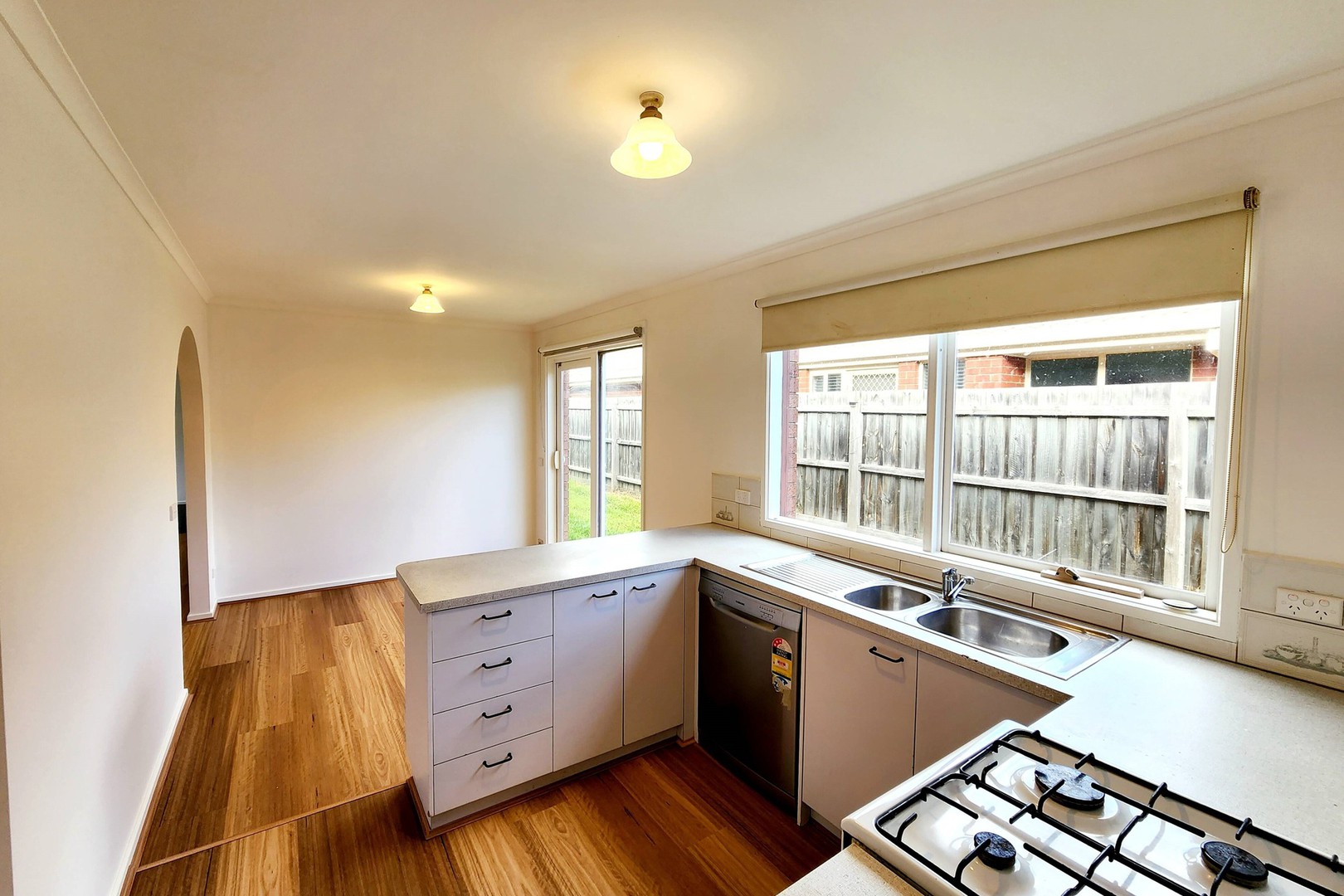 22 Taketa Crescent, Frankston, VIC 3199, Frankston - Thumbnail 4