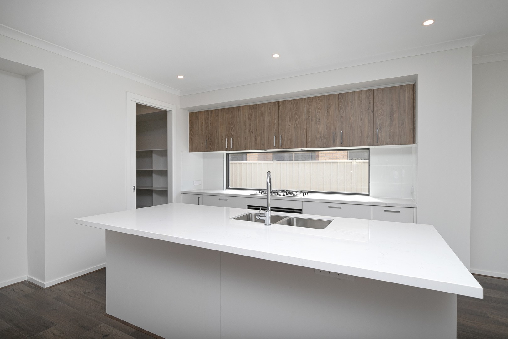 22 Tambo Crescent, Taylors Hill, VIC 3037 - Thumbnail 2 - 29/01/2026