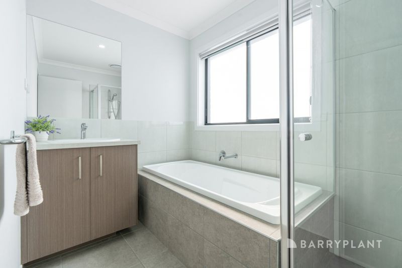 22 Taylors Cct, Charlemont, VIC 3217, Charlemont - Thumbnail 6