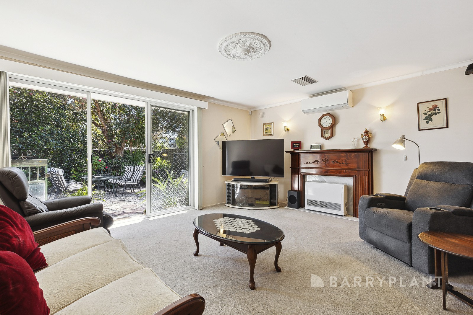 22 Tiverton Drive, Mulgrave, VIC 3170 - Thumbnail 2 - 16/01/2024